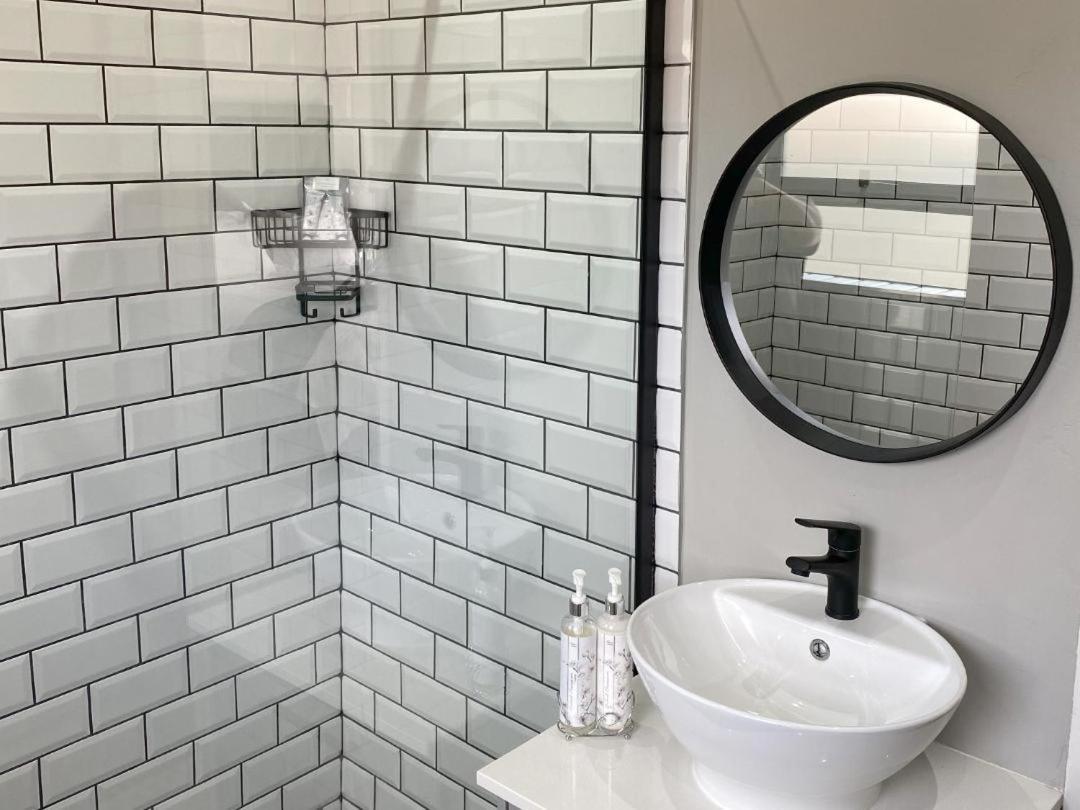 Staysure Guesthouse Alberton Esterno foto