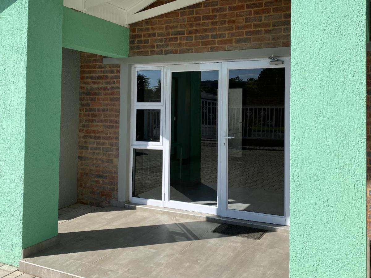 Staysure Guesthouse Alberton Esterno foto